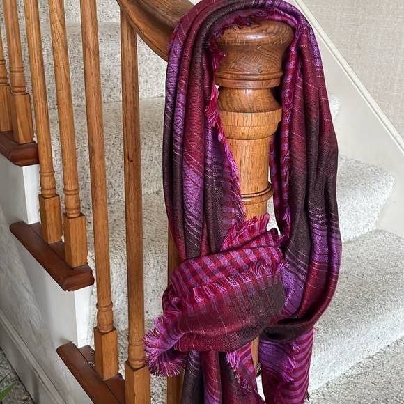 NWT Eddie Bauer Two Tone Plaid Fringe Layering scarf - Picture 2 of 11